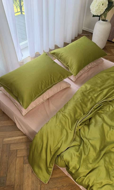 Комплект постільної білизни «МЛС» Сімейний Сатин Delux